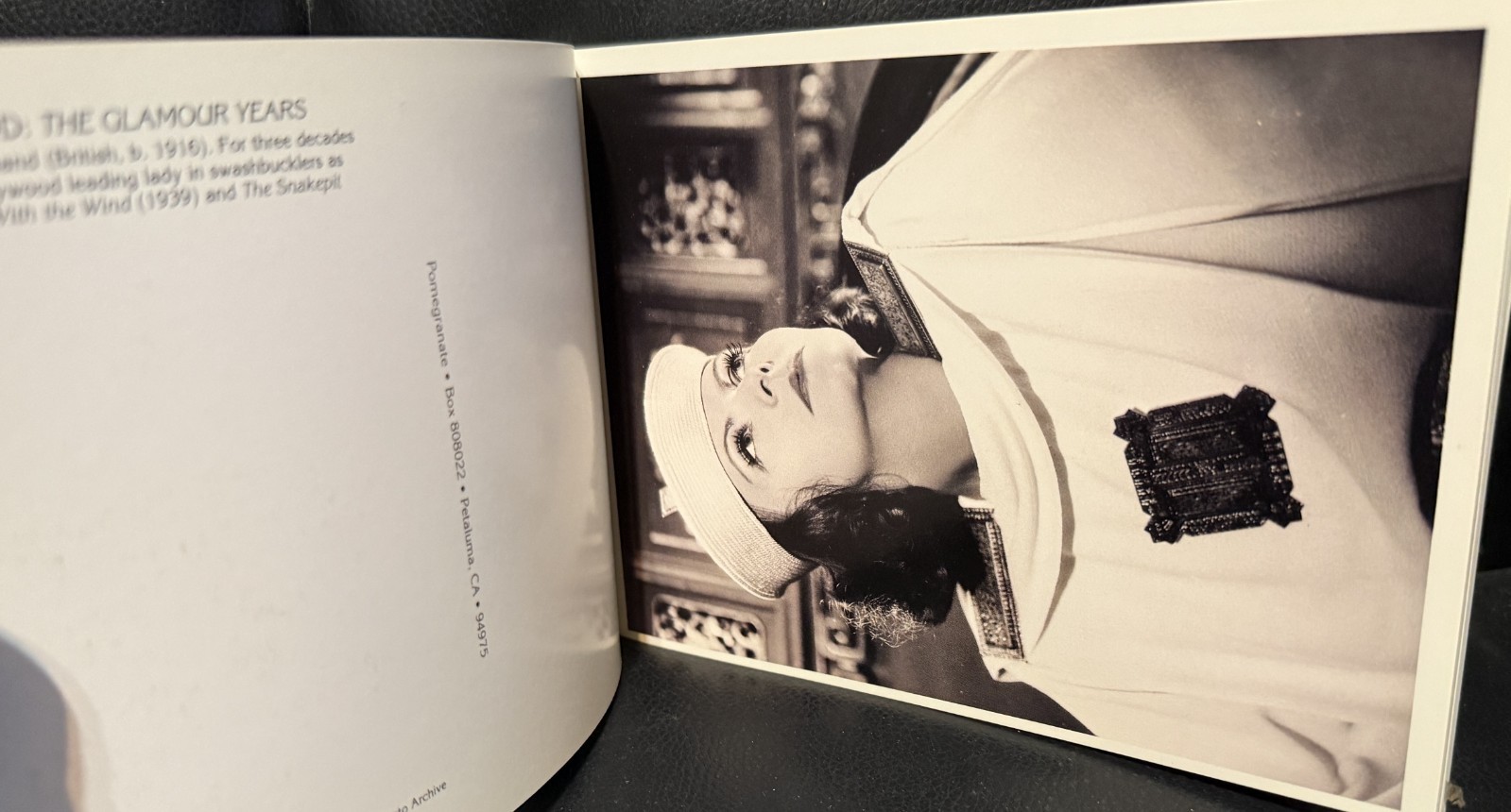 Hollywood : The Glamour Years -A Book of 30 Oversized Postcards
