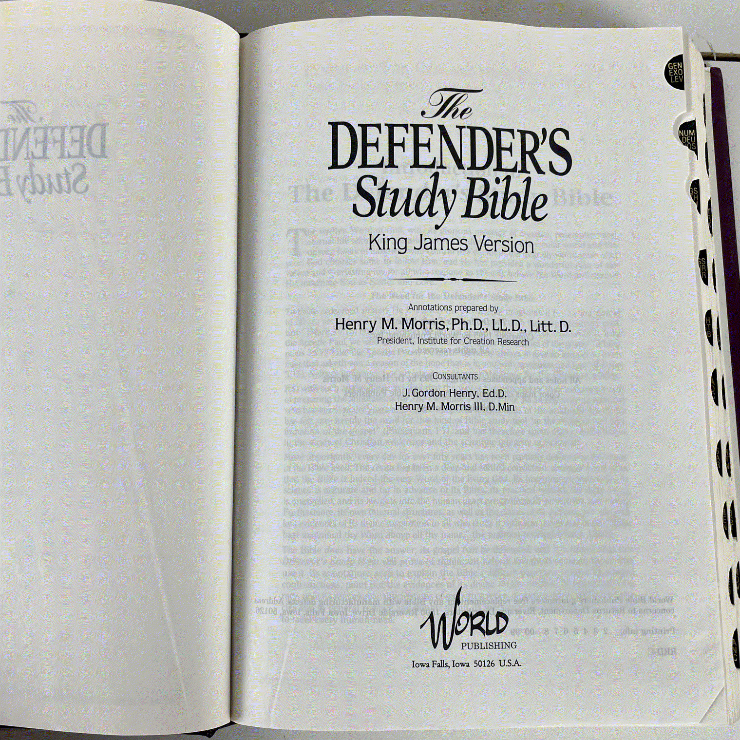 Defender’s Study Bible King James Version Dr. Henry M. Morris World Publishing