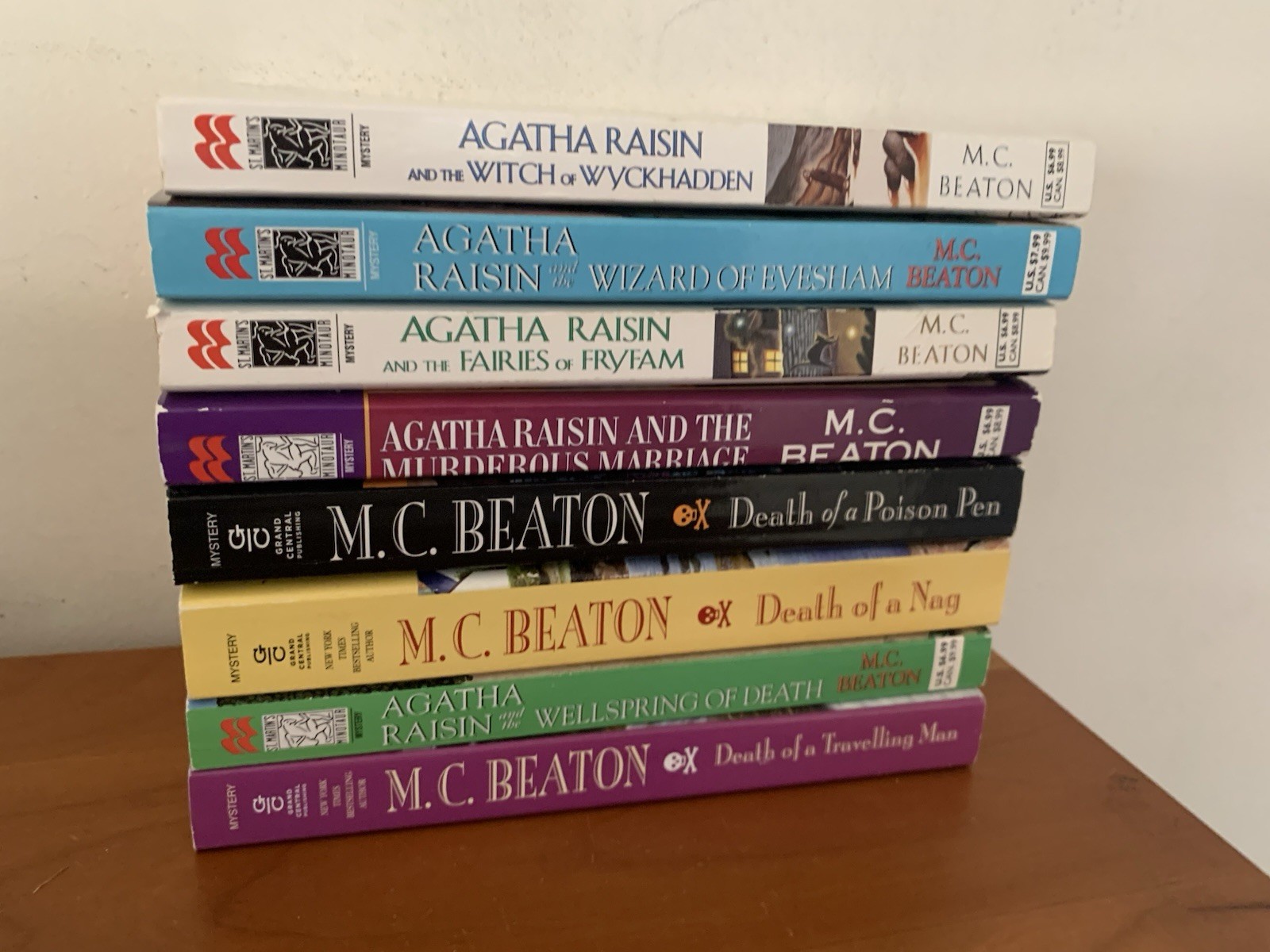 M.C. Beaton – Lot of 8 Books – Agatha Raisin – Hamish MacBeth