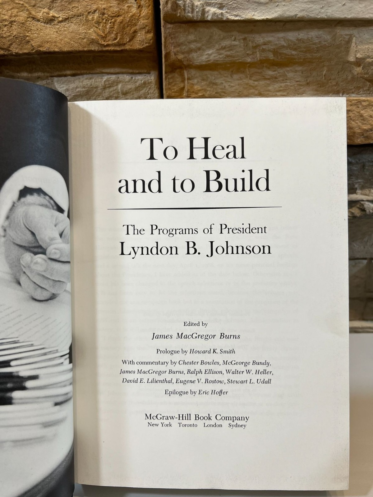 To Heal and to Build By James MacGregor Burns 1968 History First Edition HCDJ