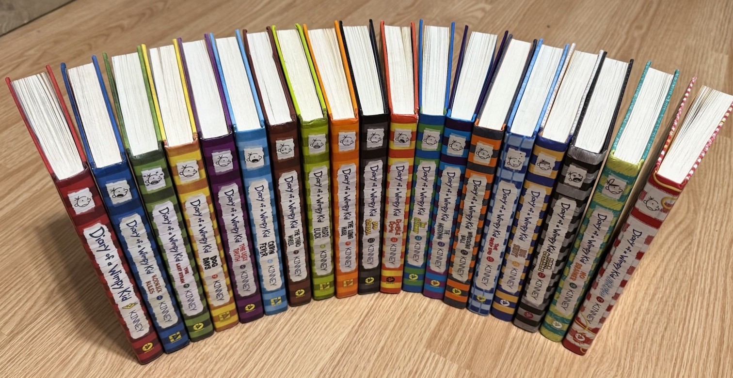 🤩📚😎Complete Diary Of A Wimpy Kid Series In Hardcover. Like New