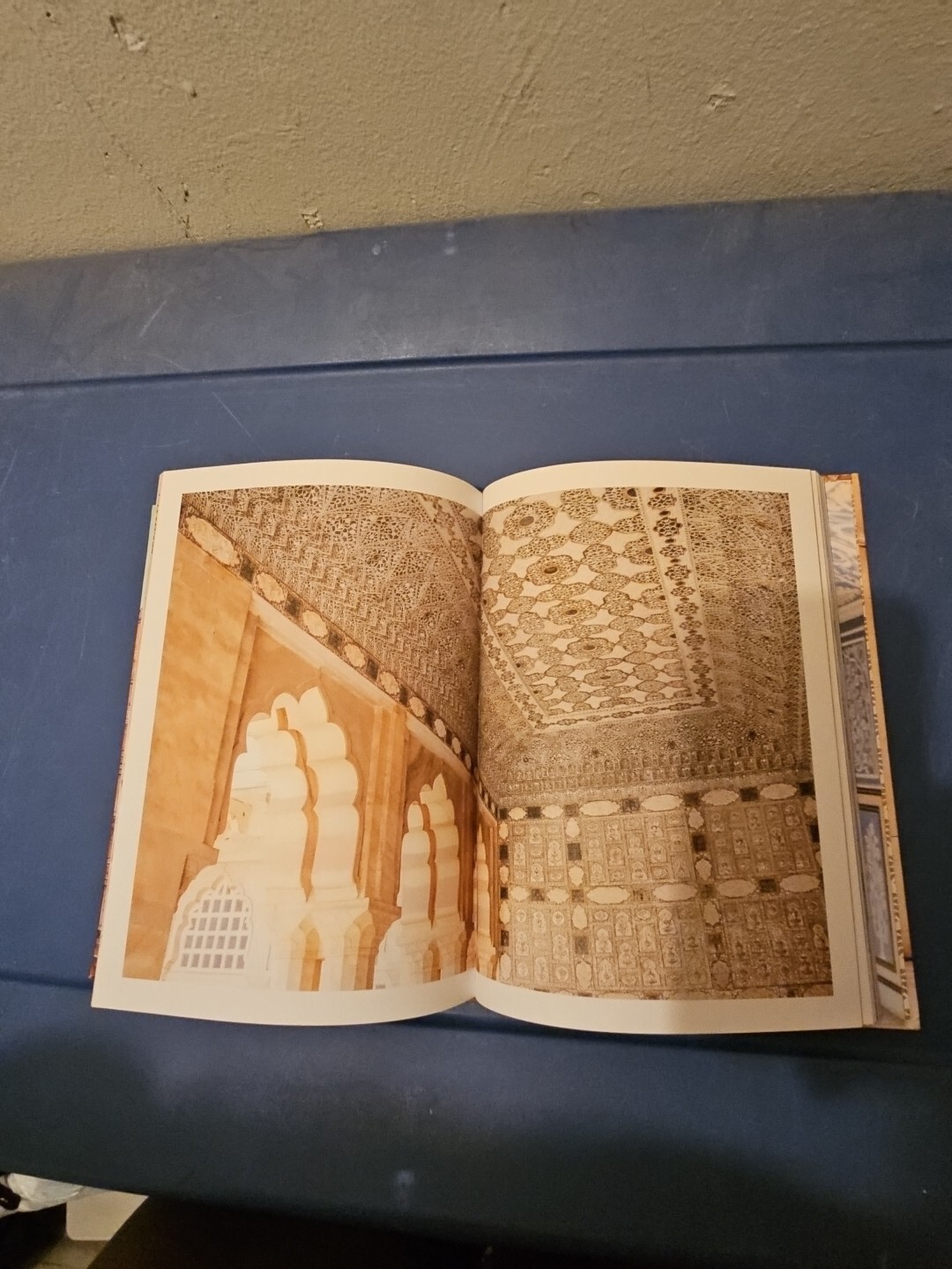 Patterns of India : A Journey Through Colors, Textiles, and the Vibrancy of…