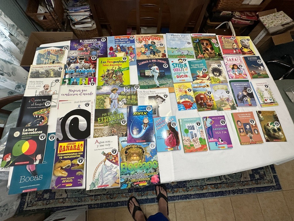 Scholastic 40 SPANISH Grade 4-6 Guided Reading Readers Books Level P, Q, R, S