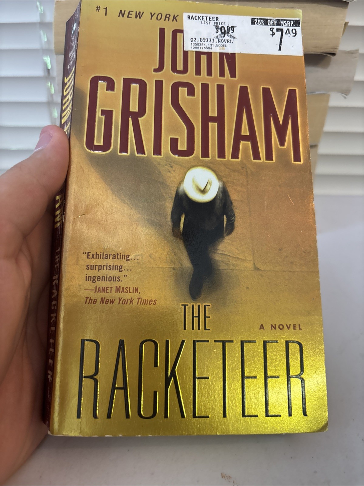 Lot of 10 – John Grisham – Mass paperback books – FREE SHIPPING