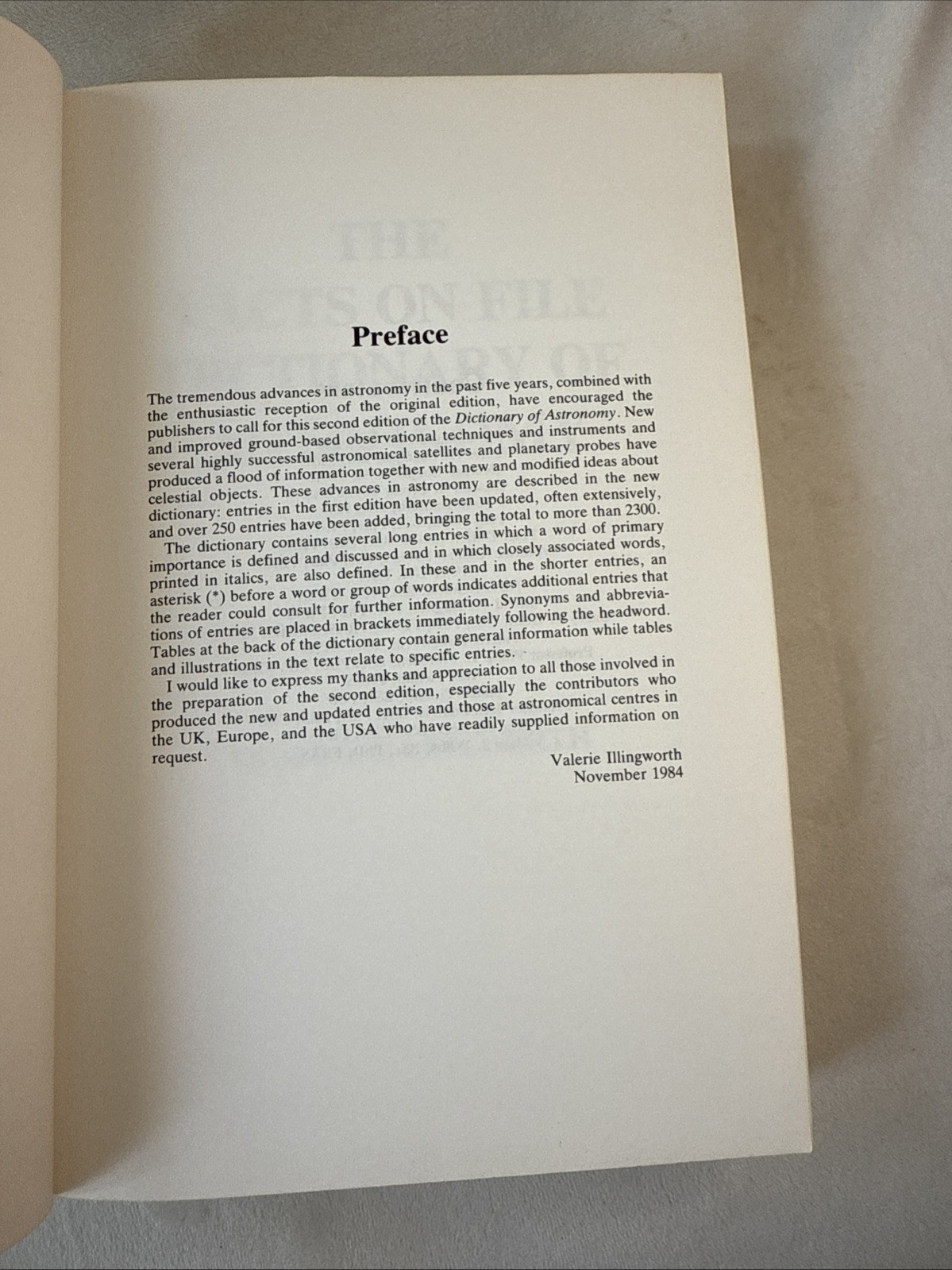 THE FACTS ON FILE DICTIONARY OF ASTRONOMY By Valerie Illingworth & Facts On Inc