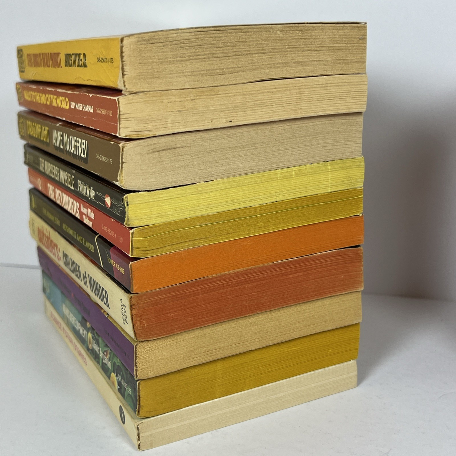 LOT of 22 Vintage 1960-70’s Science Fiction Novels Paperback Books Avon Del Rey