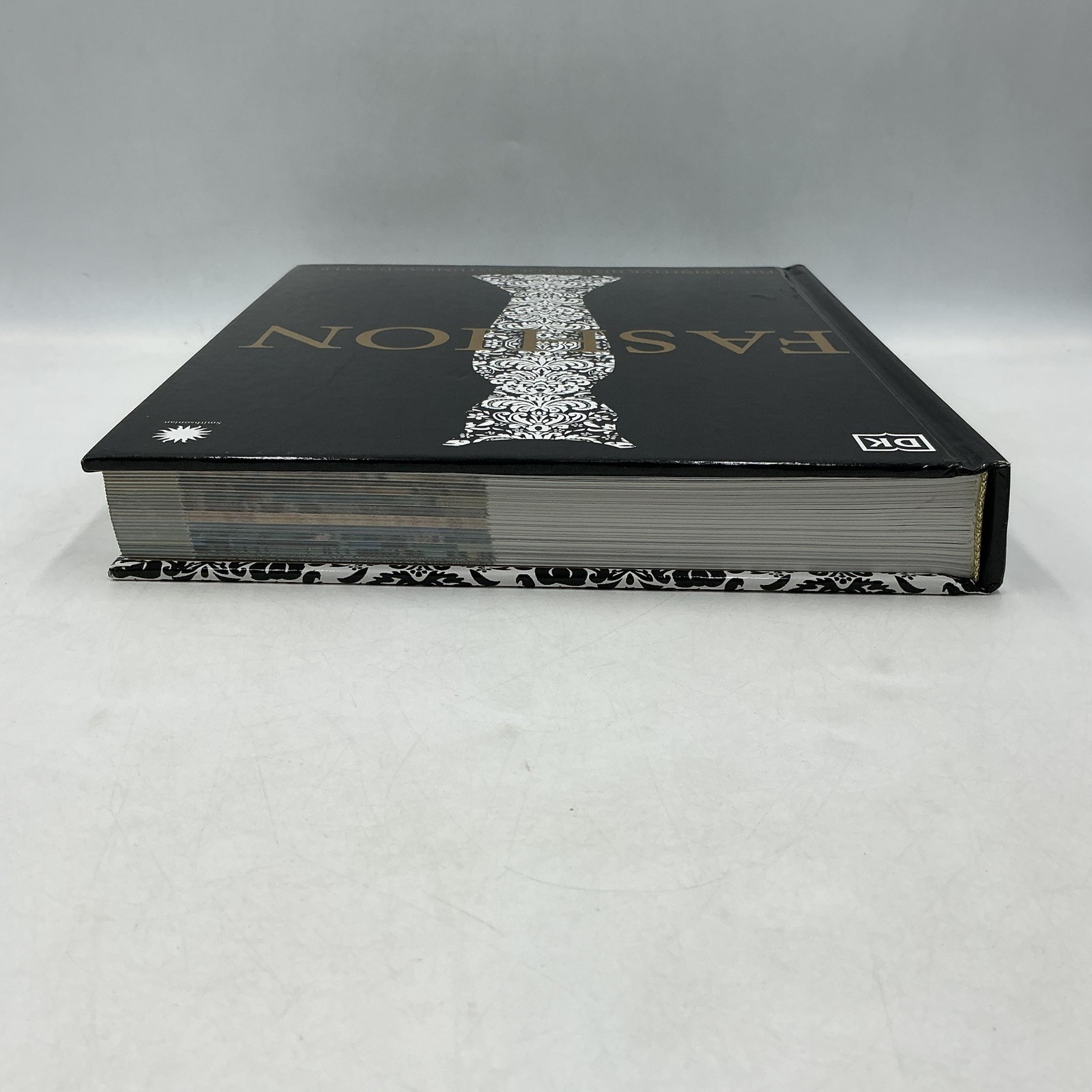 FASHION: THE DEFINITIVE HISTORY OF COSTUME AND STYLE DK Hardcover Black