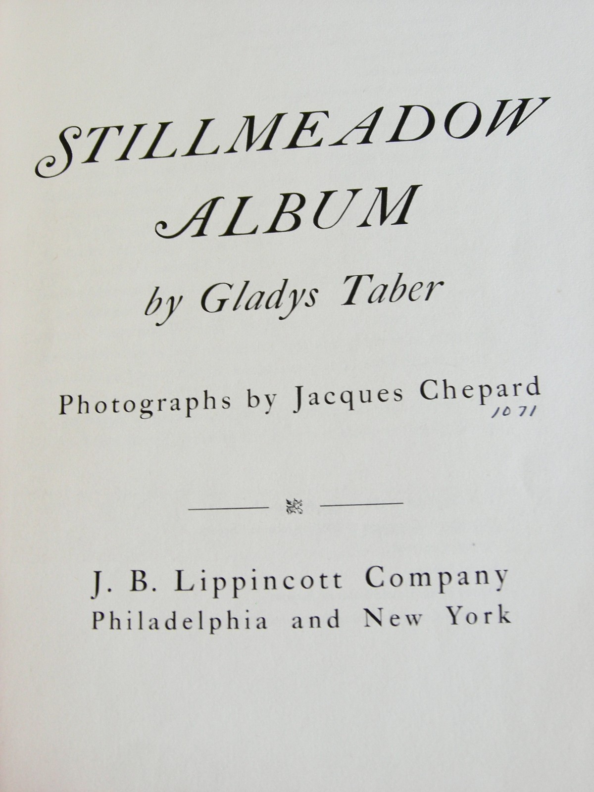 Stillmeadow Album by Gladys Taber – 1969 -2nd Printing – HCDJ – Ex-Lib