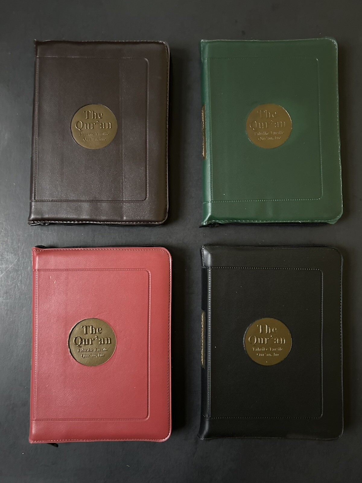 The Holy Quran Arabic Zipper Faux Leather 7.0“x 5.5“ (Colors May Vary)