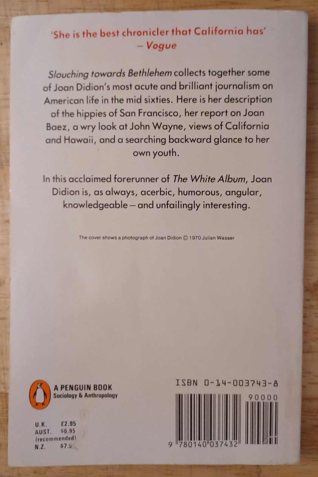 Slouching Towards Bethlehem, Joan Didion. Rare Penguin Trade Paperback.