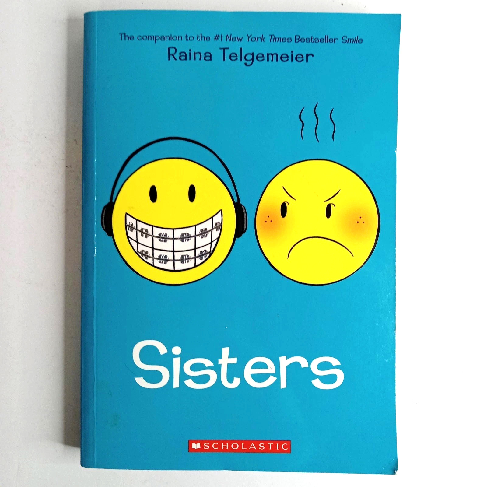 Raina Telgemeier Book Lot of 2 – Guts & Sisters Graphic Novels Kids Tween