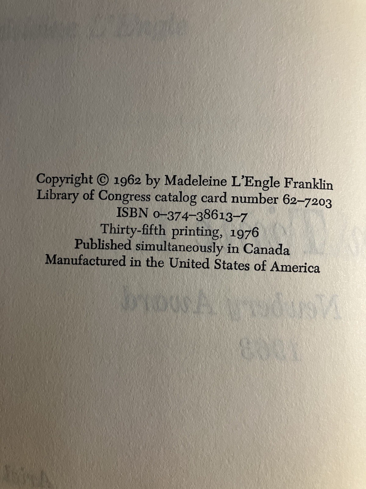 A Wrinkle In Time Madeline L’Engle ⓒ 1962 Thirty-fifth Printing 1976 HC/ DJ