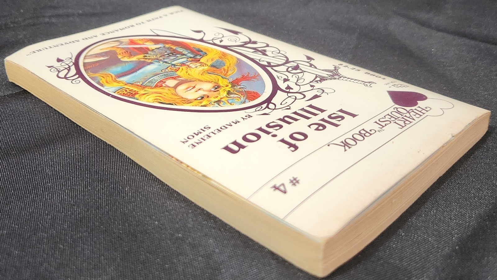 ISLE OF ILLUSION HeartQuest Pick a Path Book #4 TSR fantasy romance VTG 1980s
