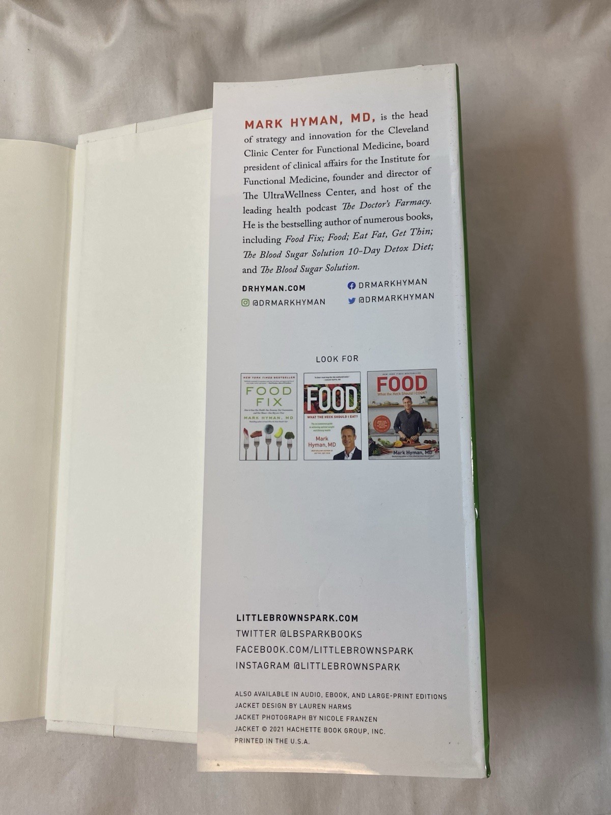 Beginners vegan, The Pegan diet hard copy by Mark Hyman MD 21 principles Paleo