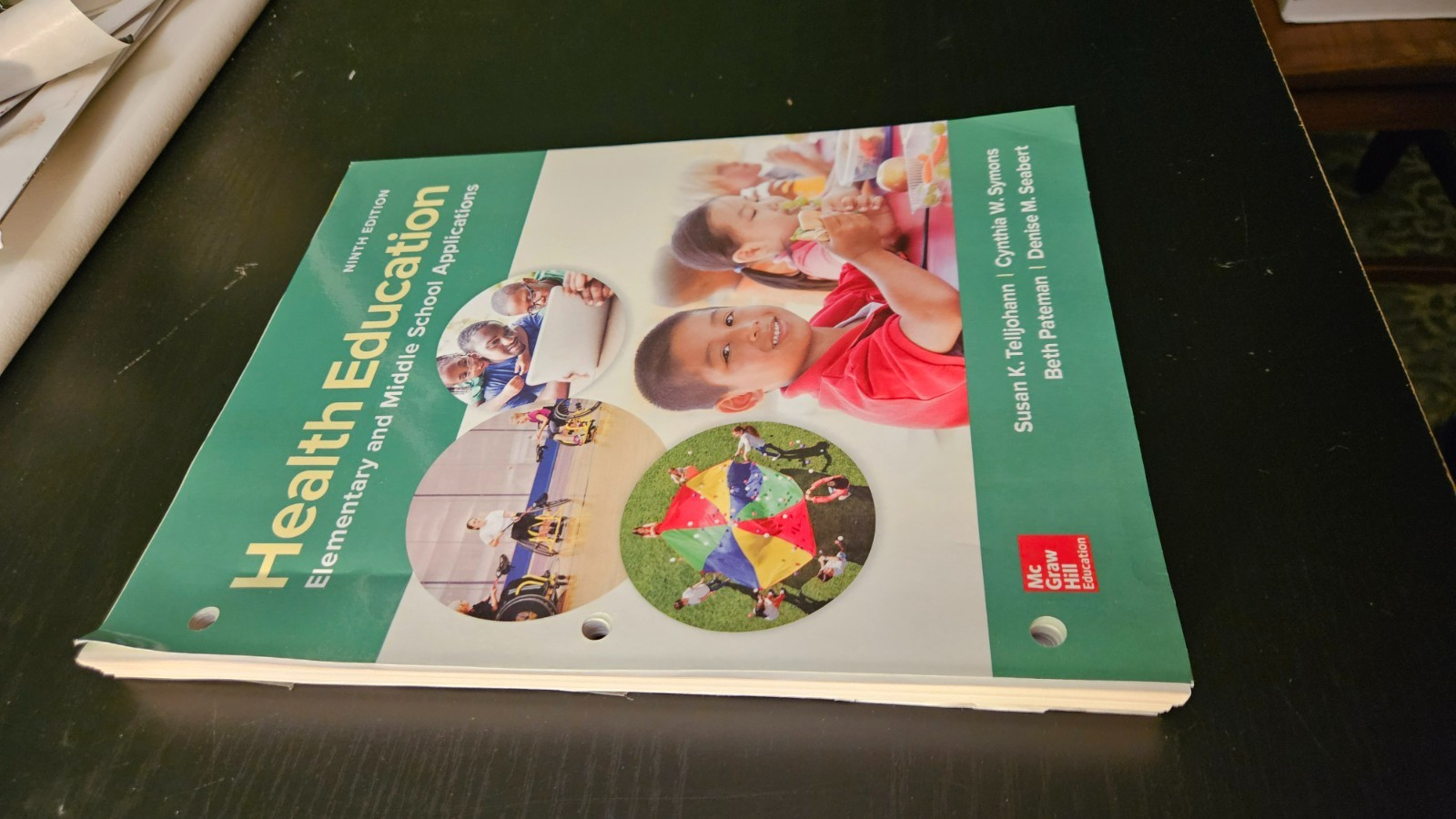 Health Education Elementary and Middle School Applications Loose Leaf VERY GOOD