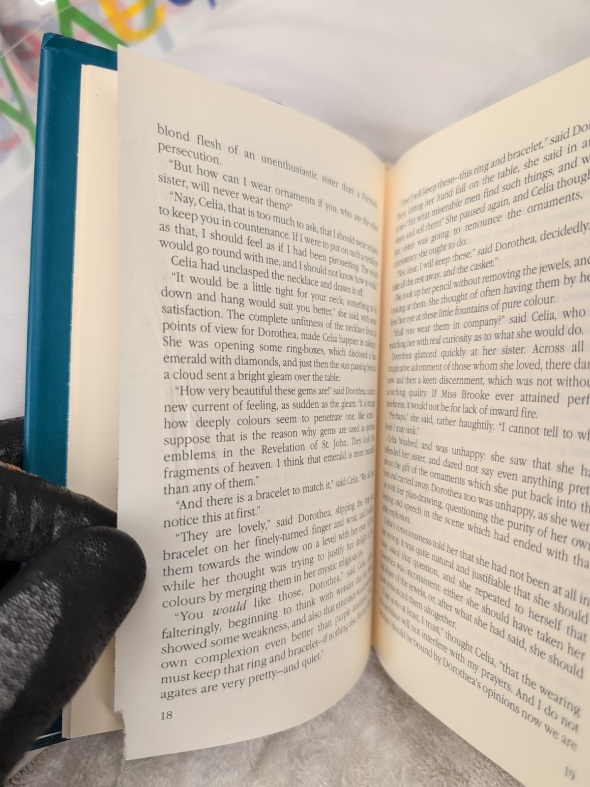 MIDDLEMARCH Collector’s Edition Slipcase + THE THORN BIRDS by Colleen McCullough