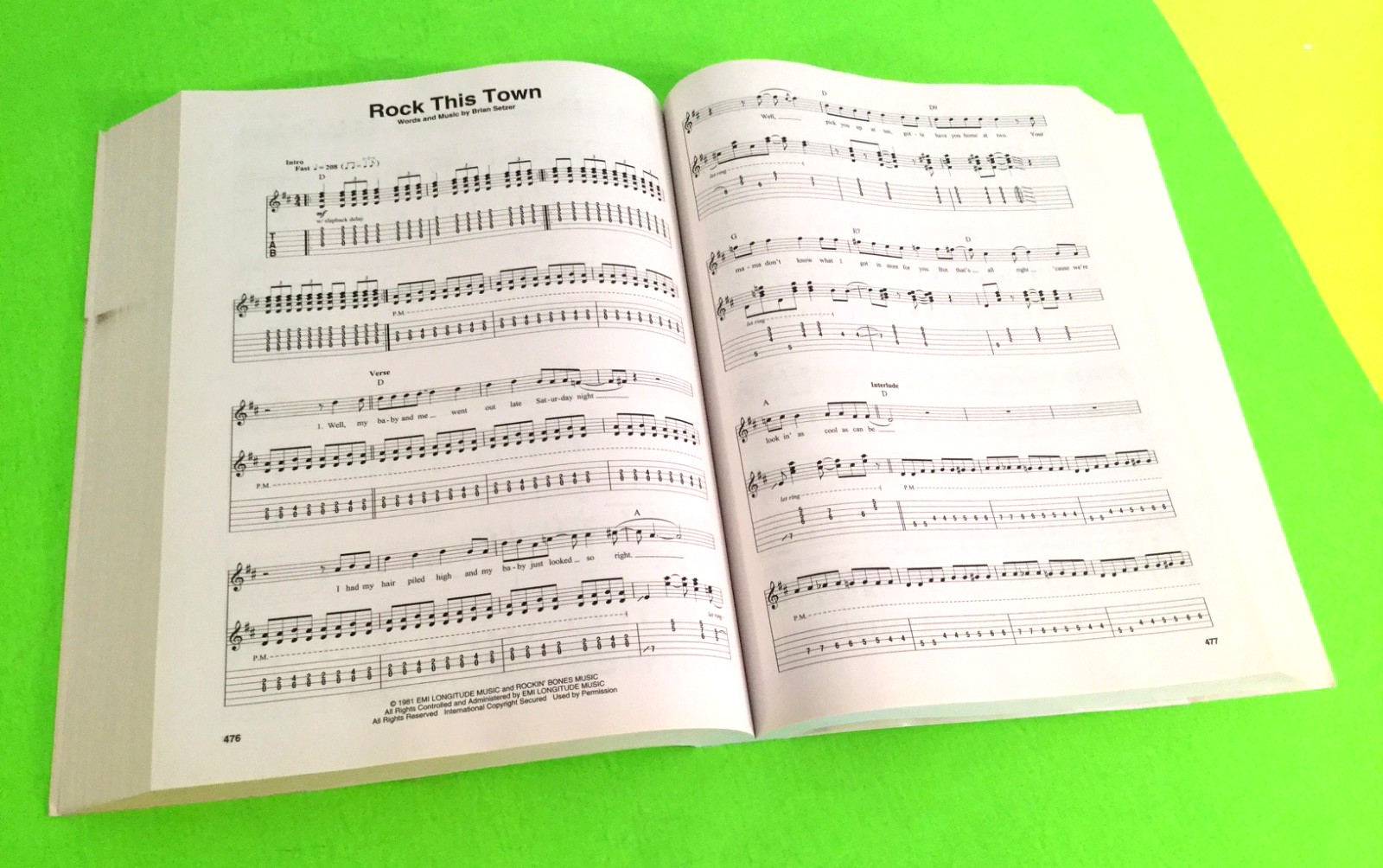 GUITAR TAB WHITE PAGES – PLAY-ALONG Hal Leonard With 6 Cds