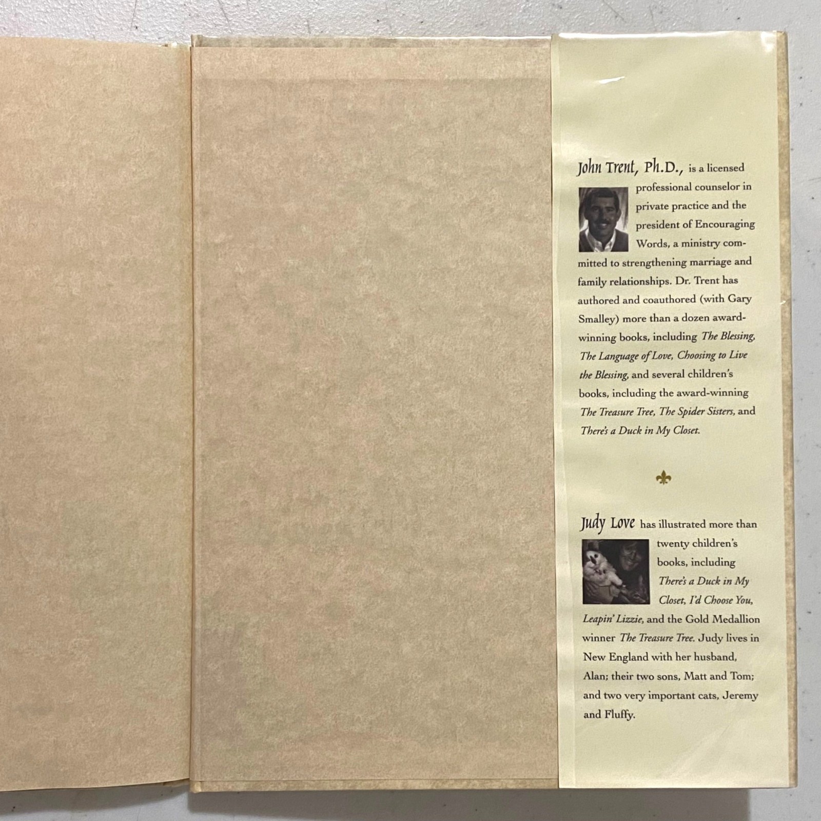 The Black & White Rainbow Hardcover John Trent First Edition Vintage 90s Animals