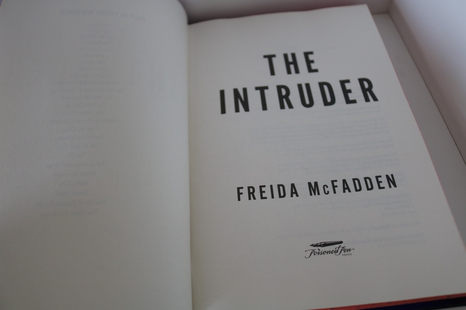 SIGNED The Intruder Freida McFadden Limited FIRST EDITION sprayed Edges hardback