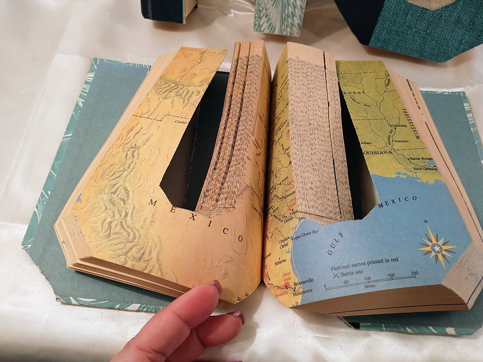 Decor MSU Mich State Univ Cut Letters Readers Digest Condensed Books Dorm Grad