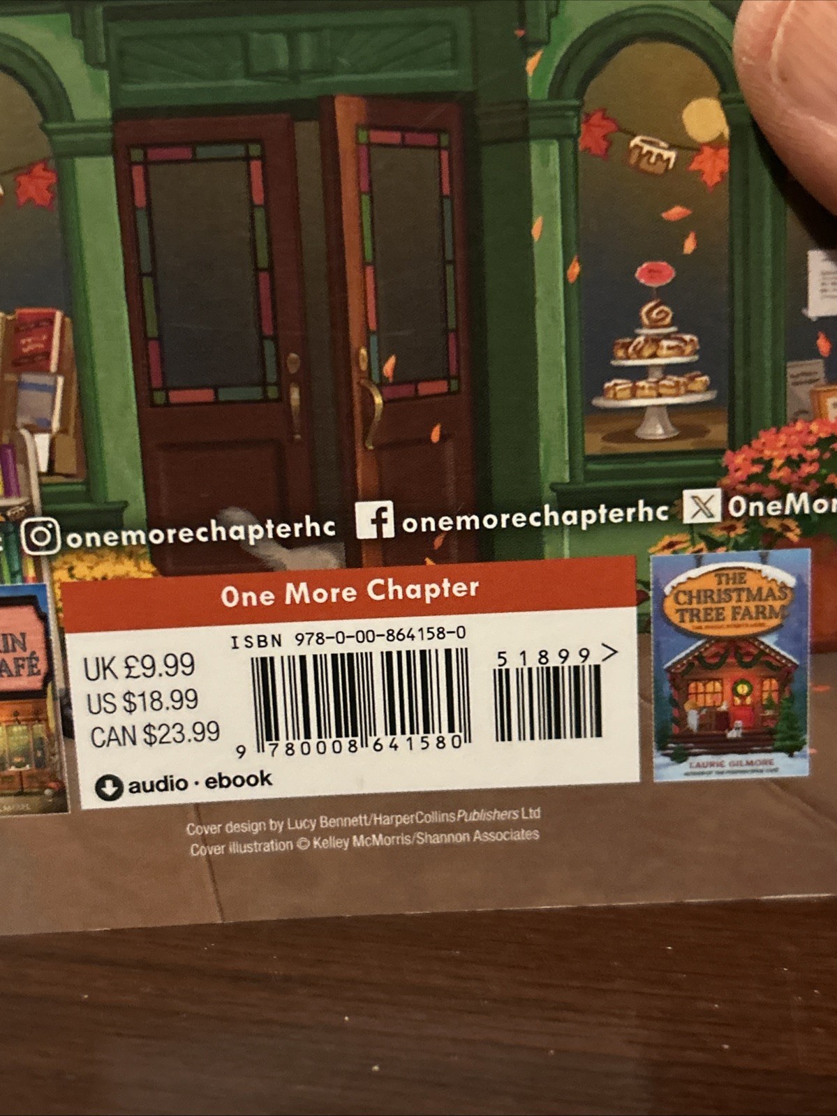 The Cinnamon Bun Book Store by Laurie Gilmore (2024 Trade Paperback)