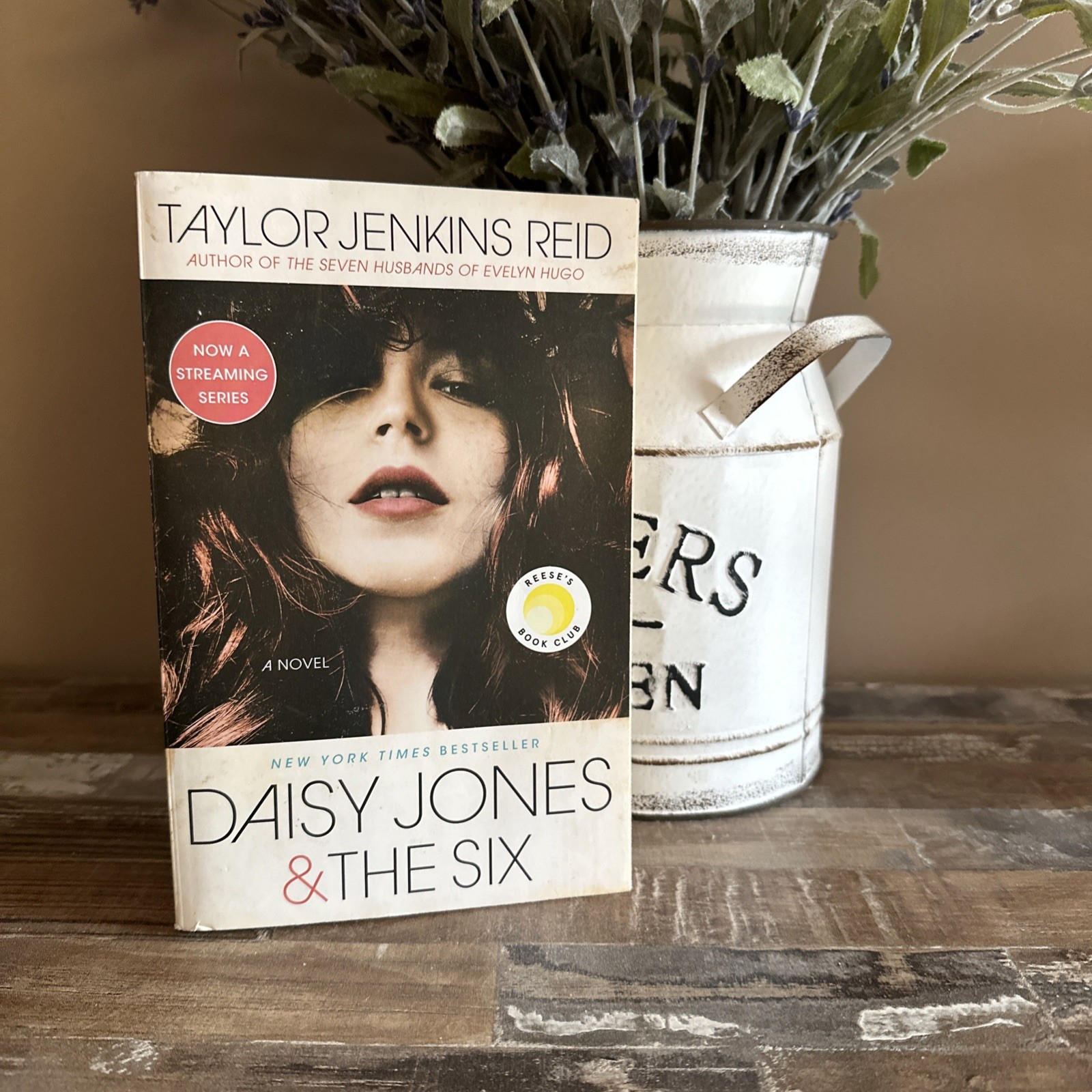 Daisy Jones and the Six : A Novel by Taylor Jenkins Reid (2020, Trade Paperback)