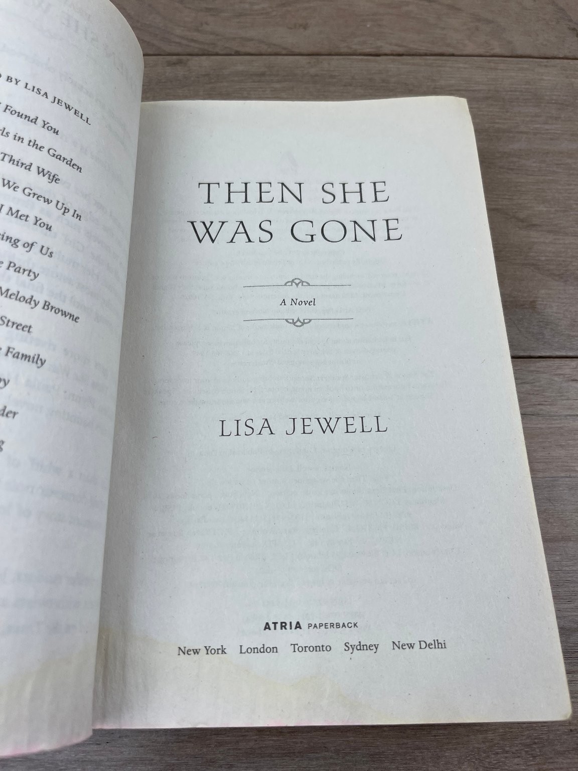Then She Was Gone Lisa Jewell 2018 First Atria Paperback Suspense