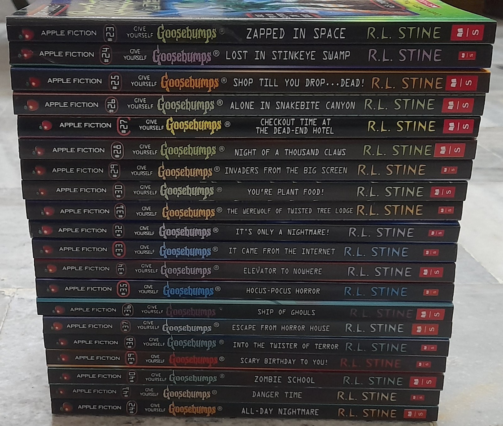 Give Yourself Goosebumps (#01-#42) Complete 42 Books Set, Reprint Ed, R.L. Stine