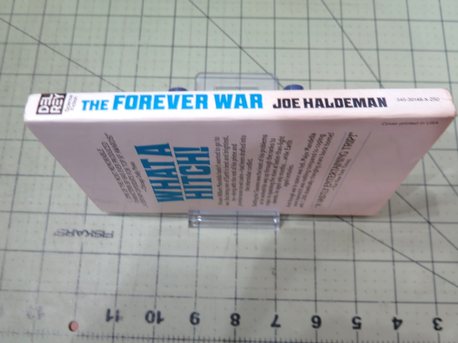 THE FOREVER WAR by Joe Haldeman 1981 DEL REY PB Printing HUGO & NEBULA WINNER!