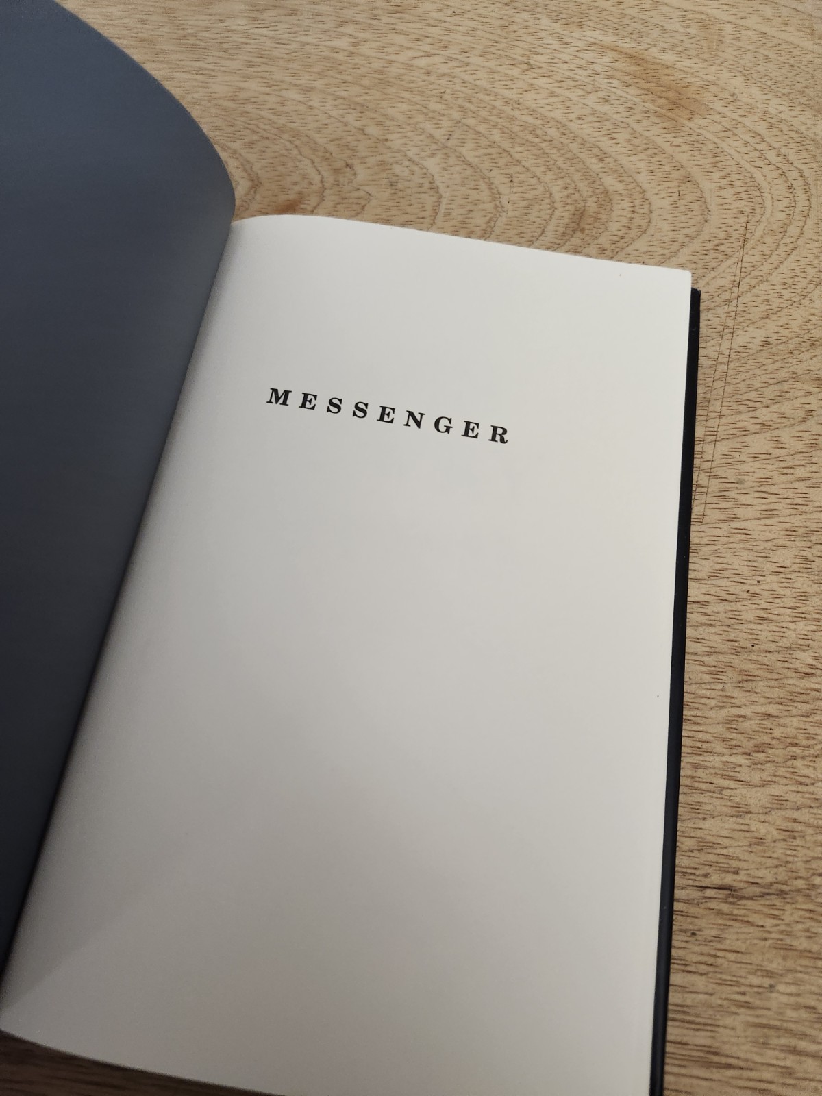 MESSENGER BY LOIS LOWRY 2004 HMH FIRST HARDCOVER EDITION