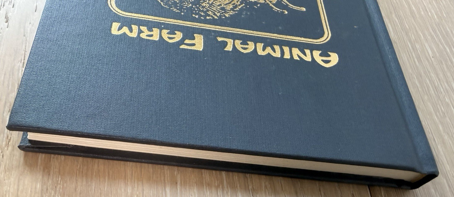 Animal Farm – George Orwell – Penguin Hardcover 1977 – Vintage Classic