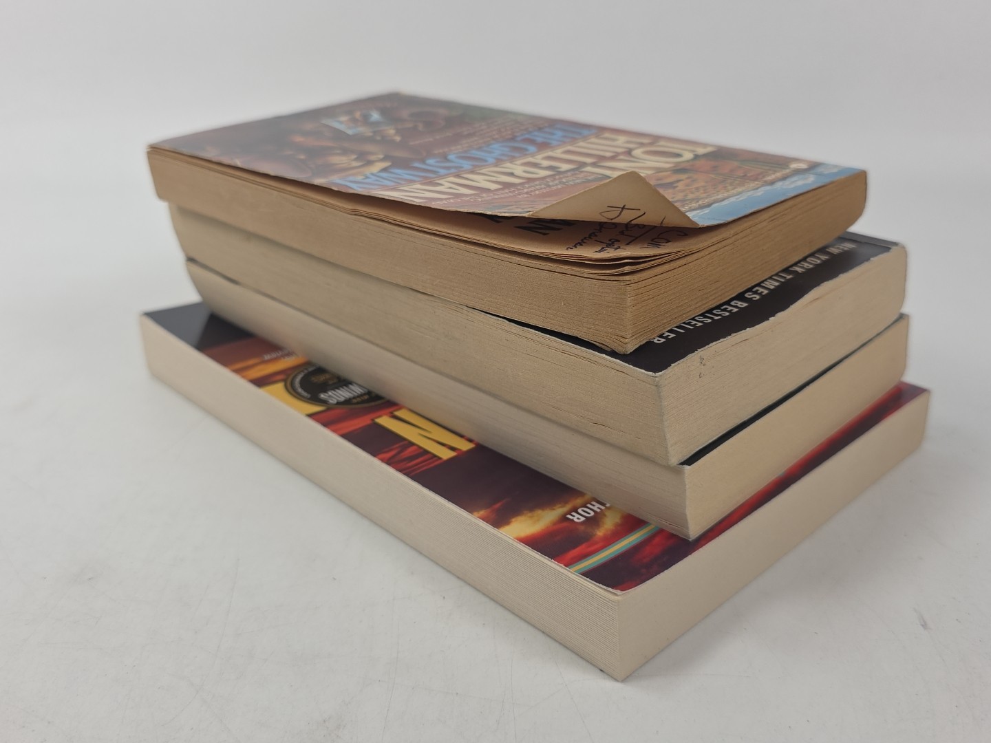 Lot 20 Tony/Anne Hillerman ~ 8 Hardcover & 12 Paperback ~ 18 Leaphorn/Chee 1sts