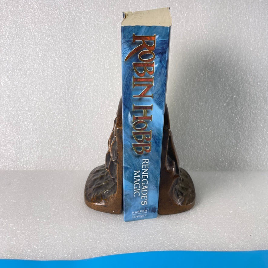 Renegade’s Magic Book Three Soldier Son by Robin Hobb – Voyager 2007 – TPB