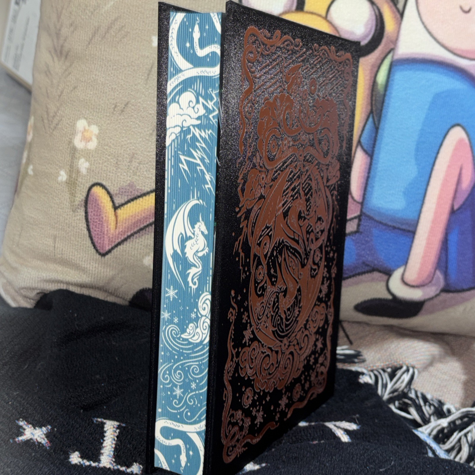 Skyshade: Collector’s Edition Lightlark Saga 3 slight damage see photos