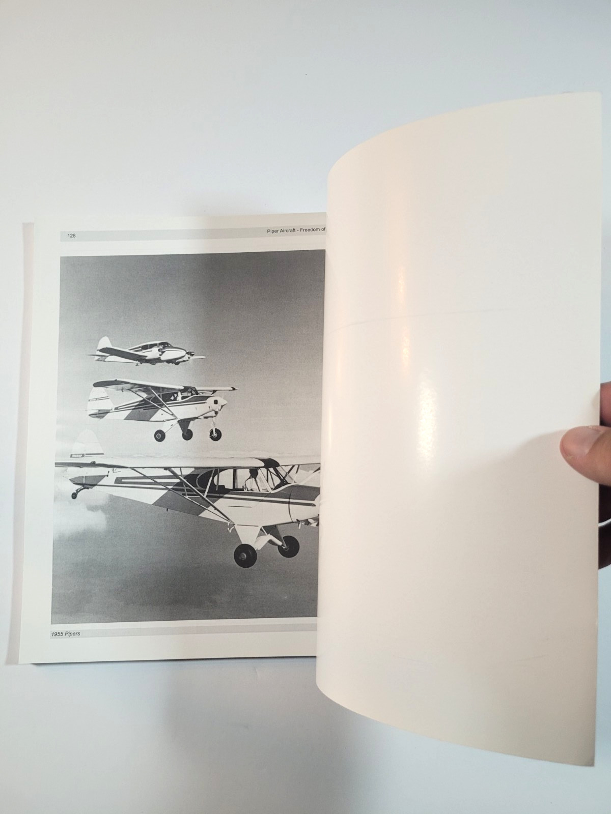 PIPER AIRCRAFT: FREEDOM OF FLIGHT – ROGER PEPERELL- 2020 – + SUPPLEMENT – SIGNED