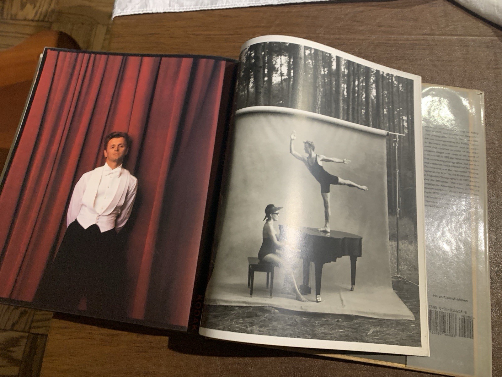 Photographs Annie Leibovitz 1970 – 1990 ~ First Edition Hardcover + Dust Jacket