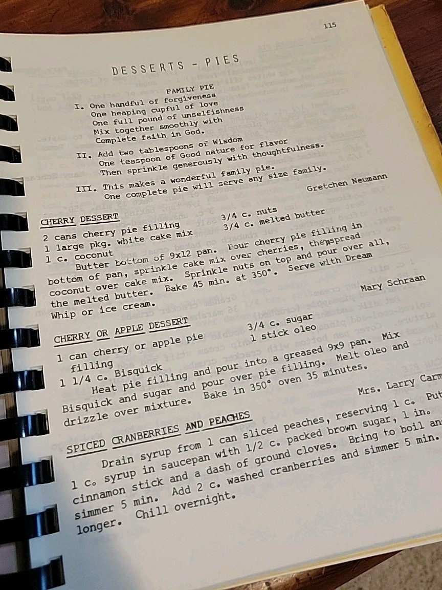 Our Savior’s Lutheran Church Mason City Iowa 1972 A.L.C.W. Cook Book 174 Pages