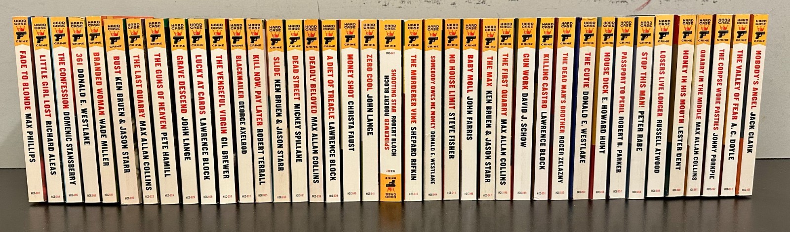 Hard Case Crime Lot of 39 Hard Boiled Noir Action Mystery Thriller Pulp Novels