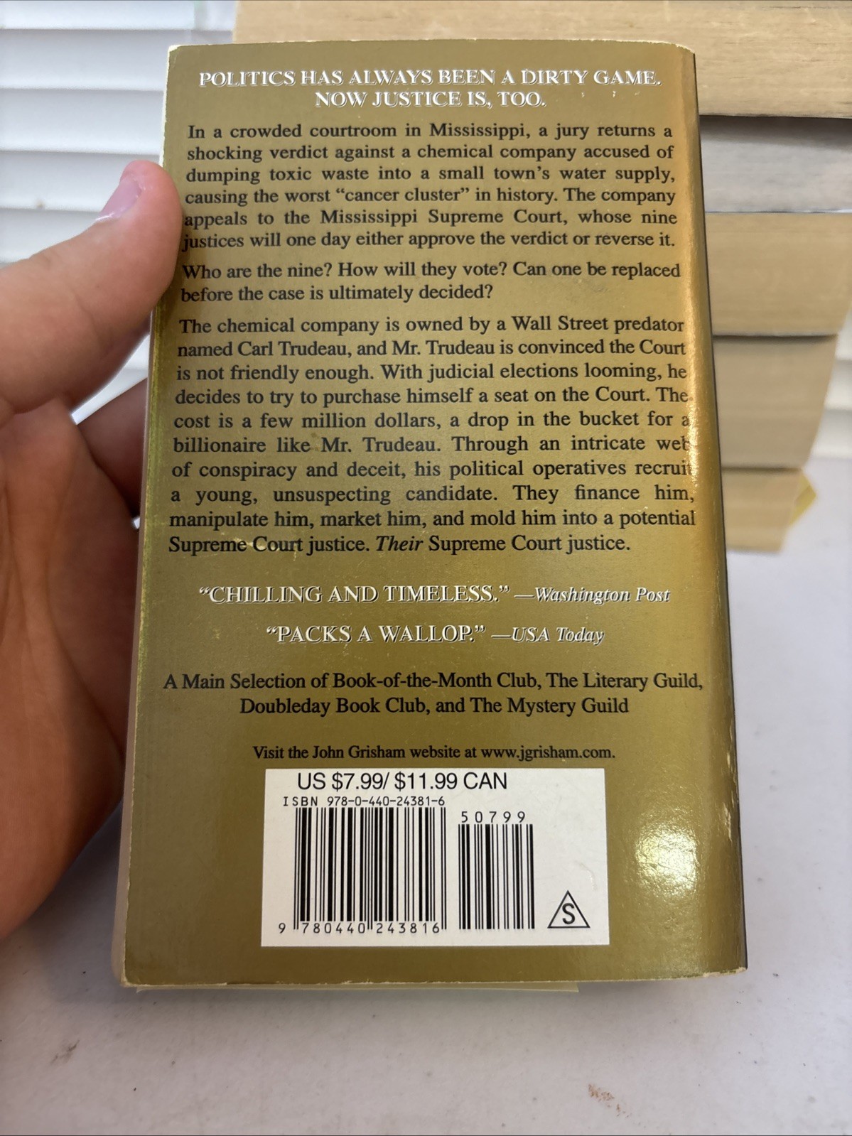 Lot of 10 – John Grisham – Mass paperback books – FREE SHIPPING