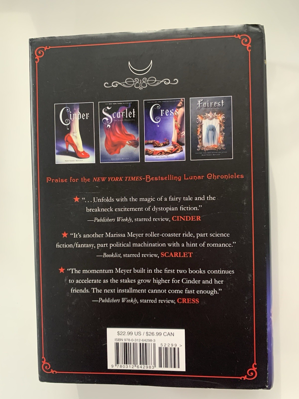 Winter: Book Four of the Lunar Chronicles by Marissa Meyer: Used