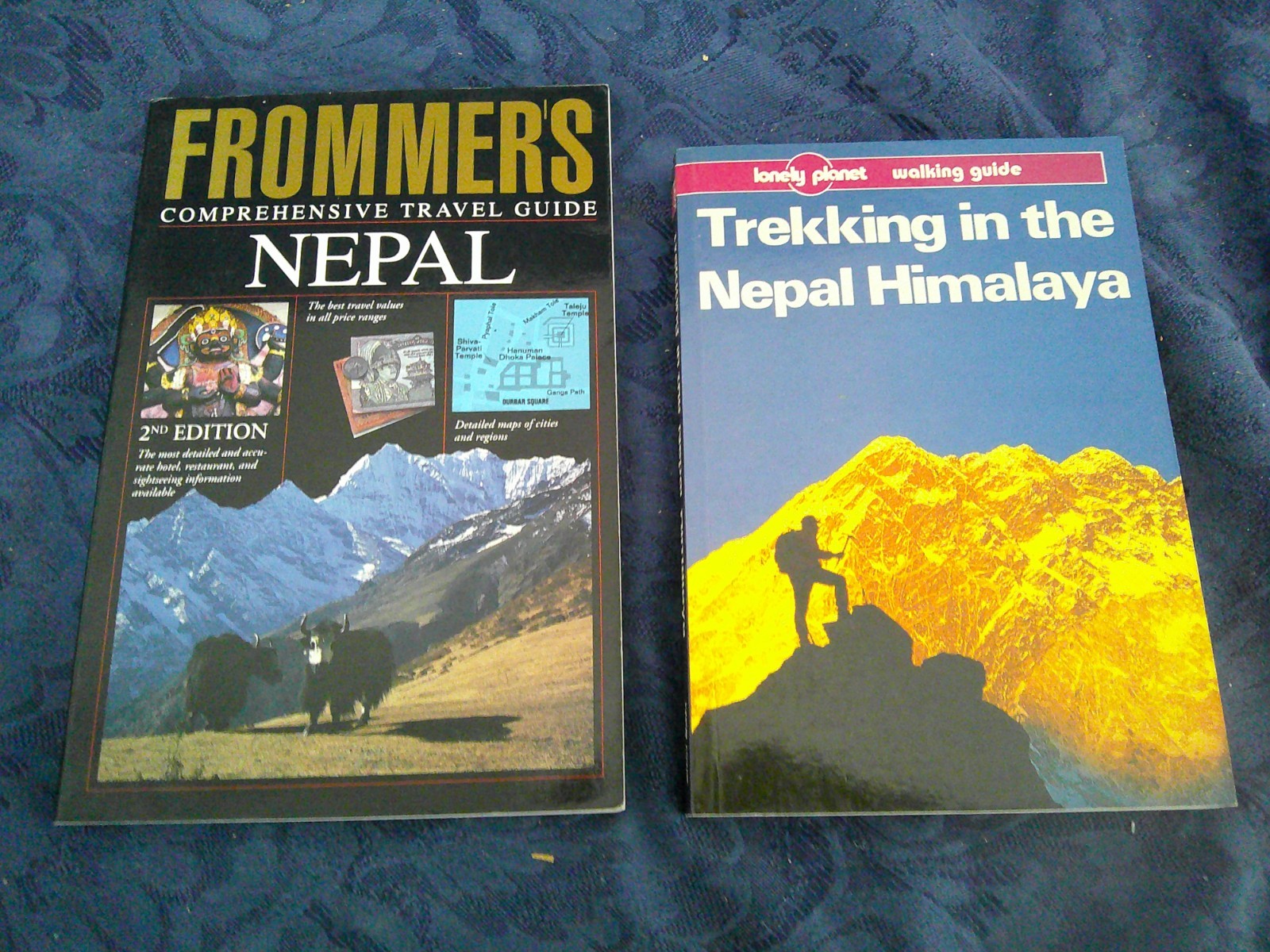 Ultimate TREKKING IN NEPAL guide book collection, incl. language tape & cultural