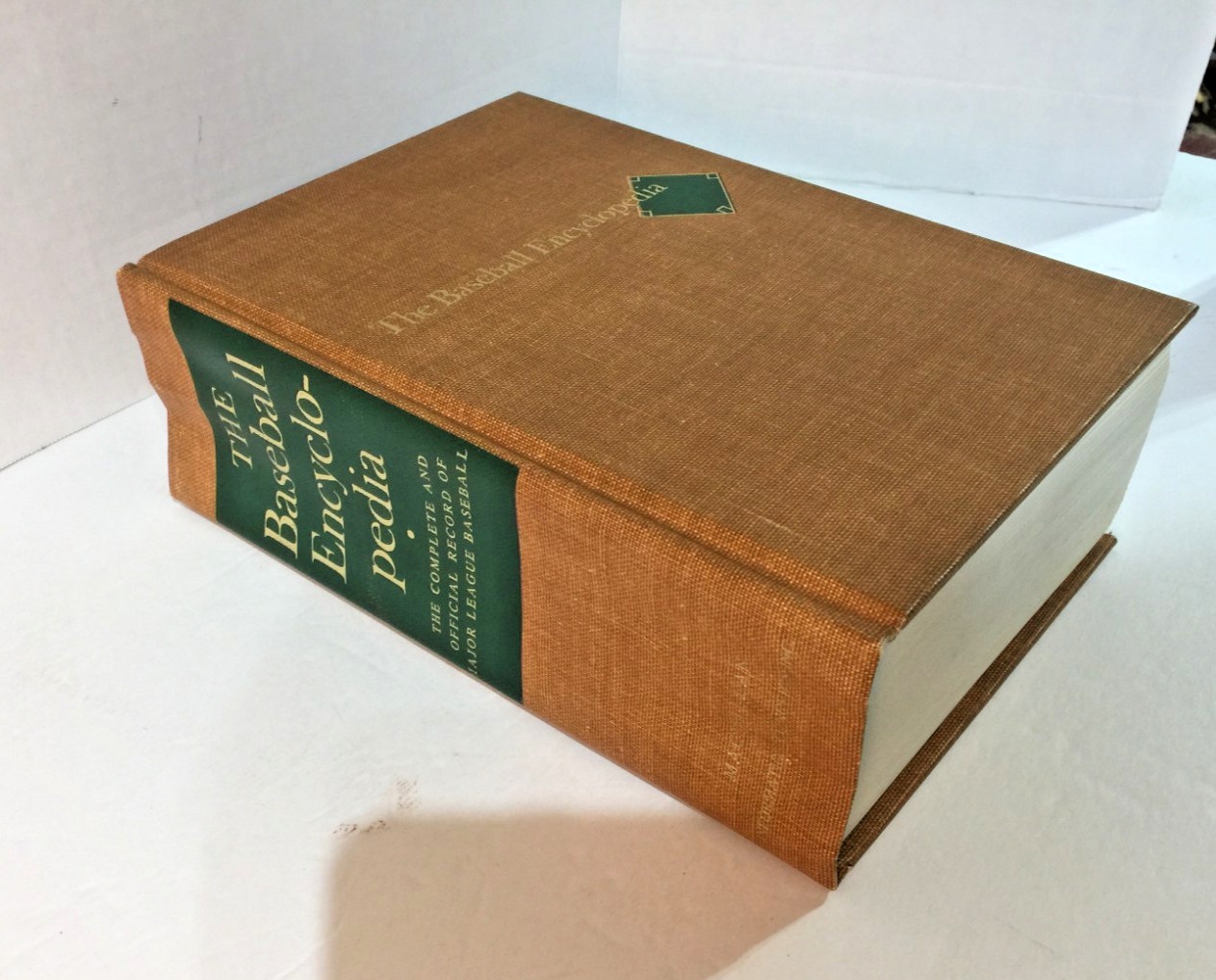 1969 THE BASEBALL ENCYCLOPEDIA BOXED BOOK BY THE MACMILLAN COMPANY MLB STATS