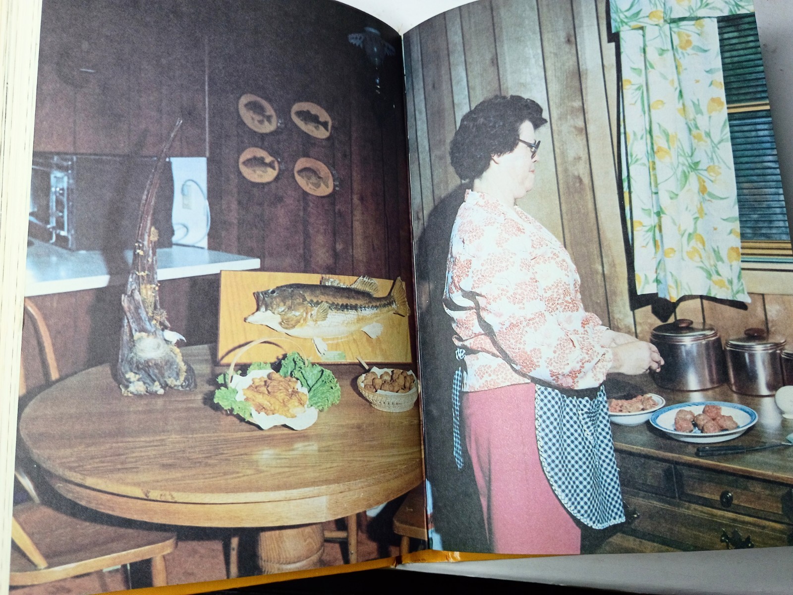 Vintage 1980 Julia’s Favorite Recipes Cookbook Country Signed Colored Photos