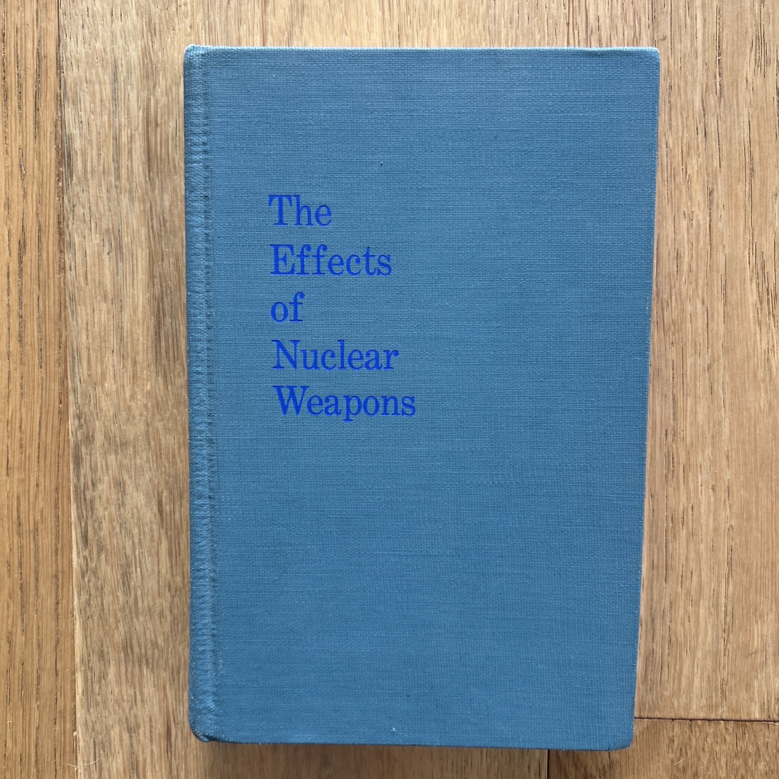 The Effects of Nuclear Weapons by Samuel Glasstone 3rd Ed 1977 with ‚computer‘