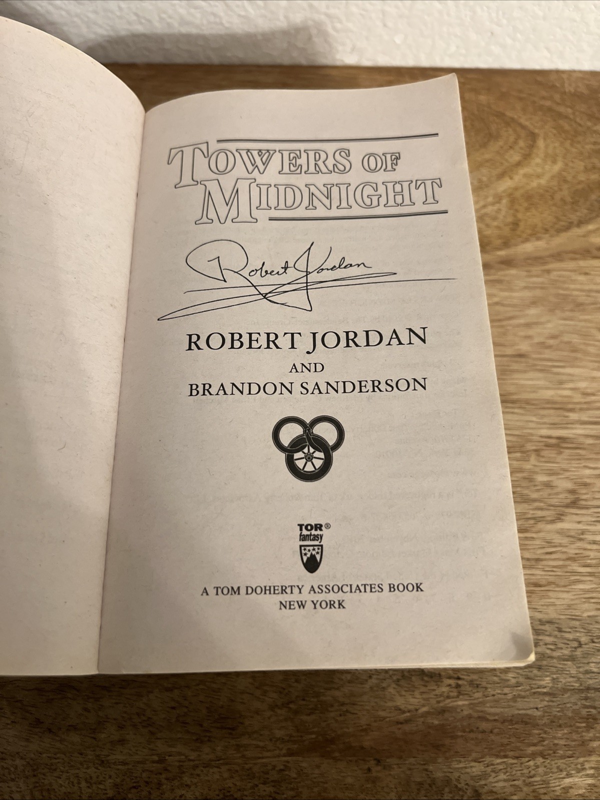 Towers of Midnight : Book Thirteen of the Wheel of Time Signed By Robert Jordan