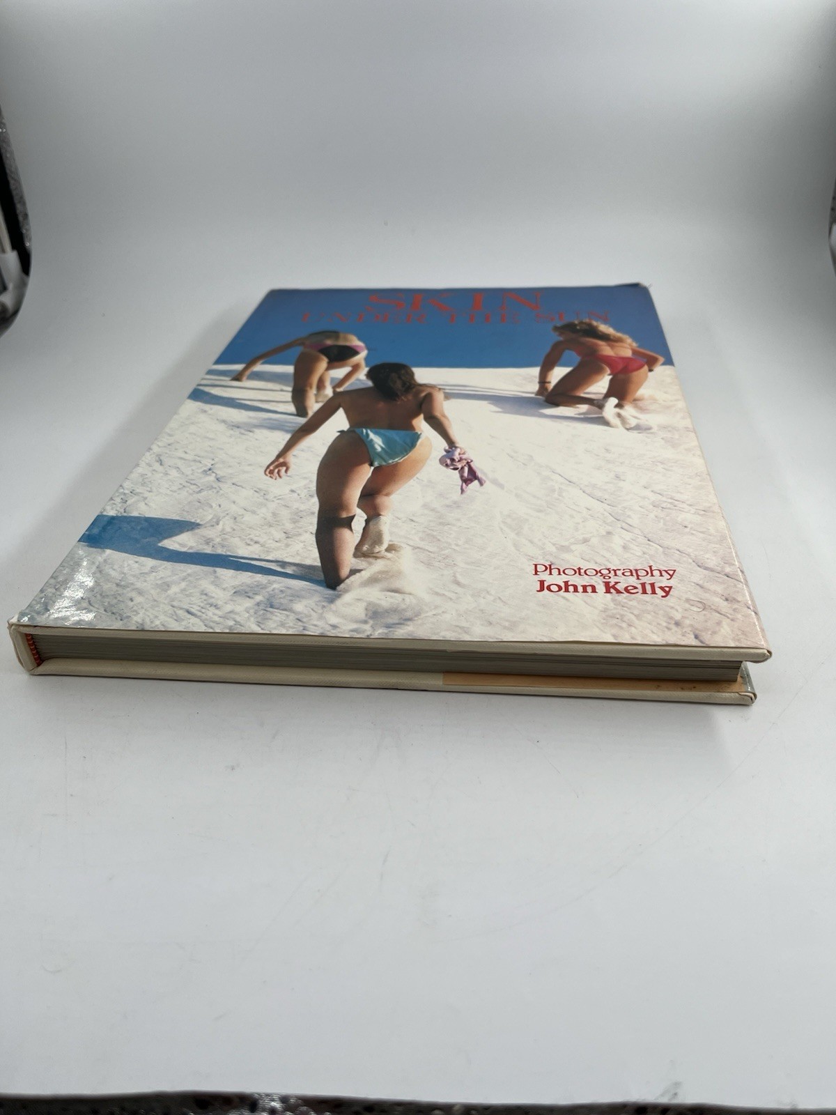 Skin Under the Sun : John Kelly – Vintage RARE 1985 HC Beach Glamour Photography