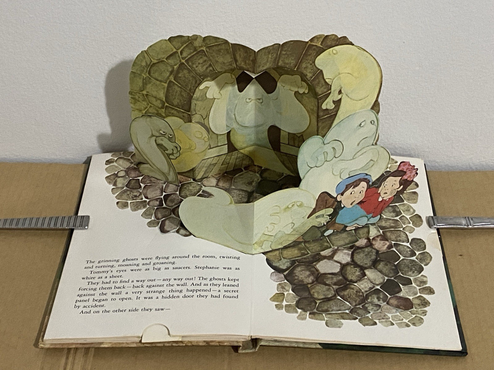 Vtg A Visit To The Haunted House Troll Pop-Up Book 1987 Hallmark Halloween