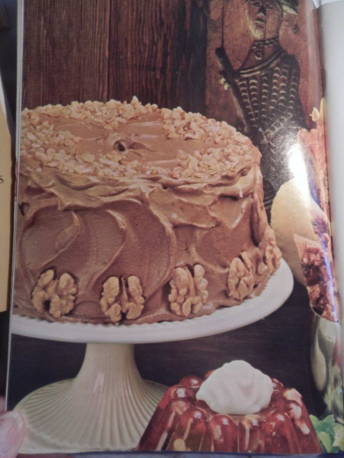 Vintage Diamond Walnut Recipe Gems-Diamond Walnut Growers, Inc. 88 Pages