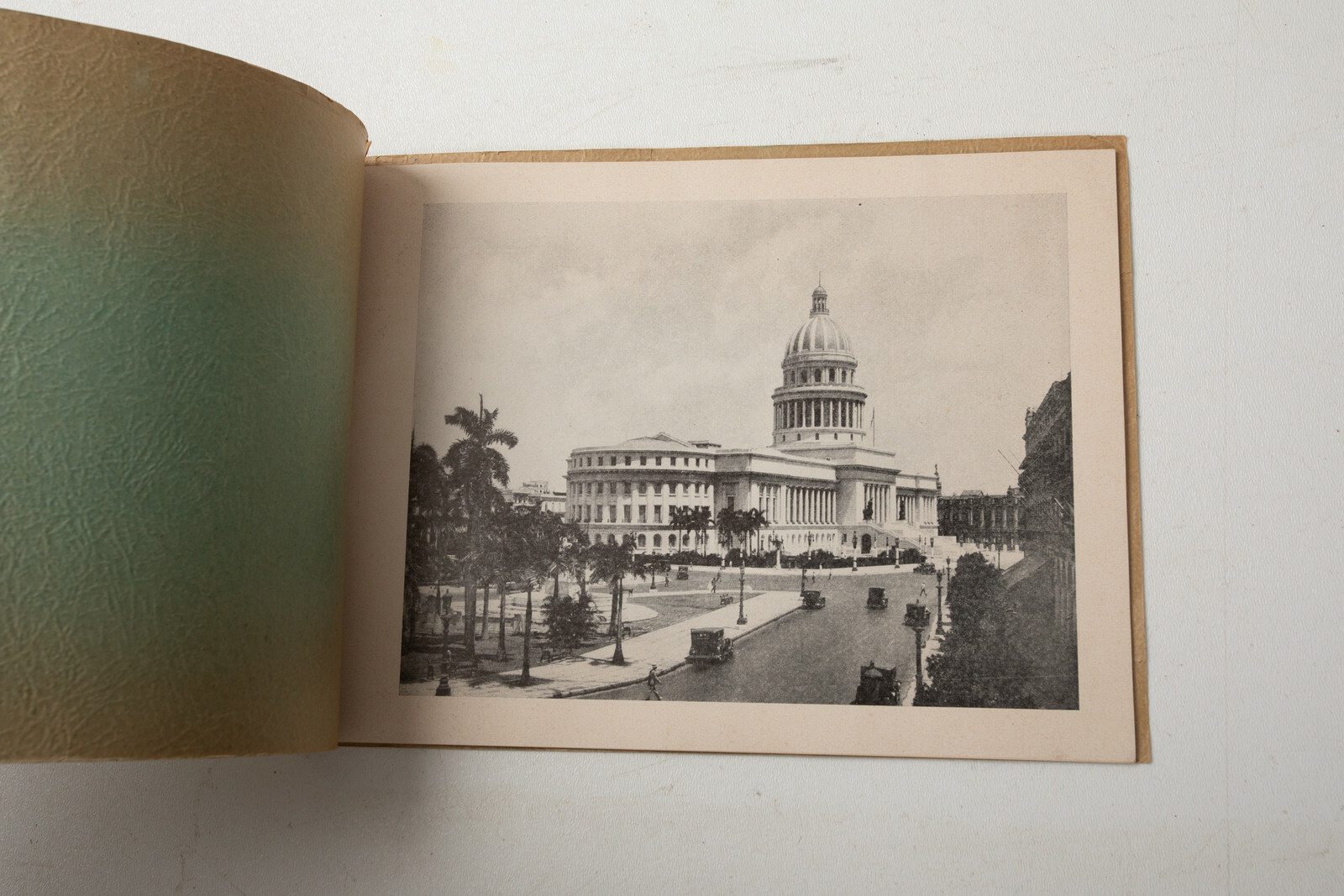 Capitolio Nacional Habana Cuba Vintage Book Havana (P4L-0) 12 Pages Photographs