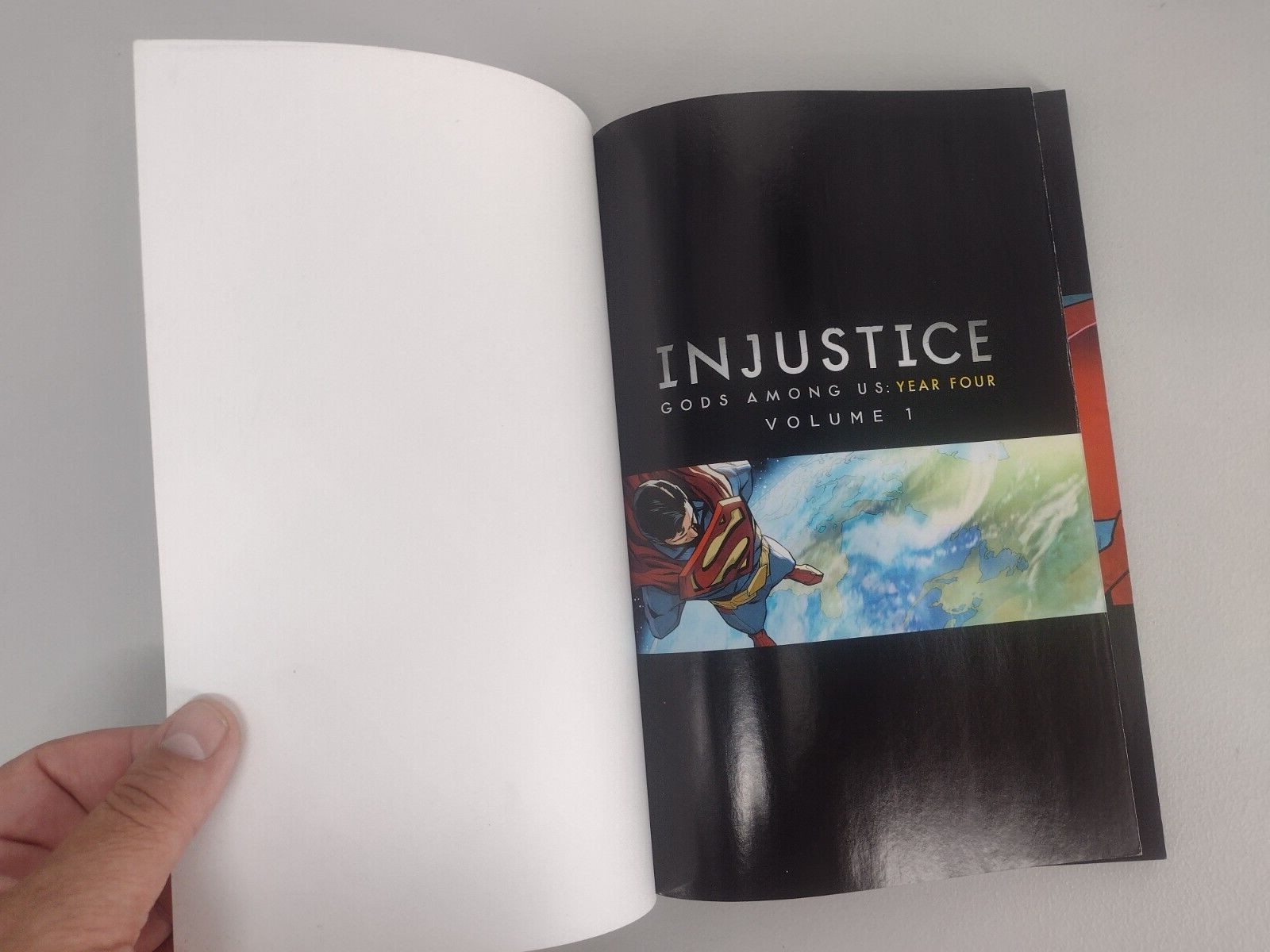 Injustice Lot of 8 – Gods Among Us Etc – DC Comics